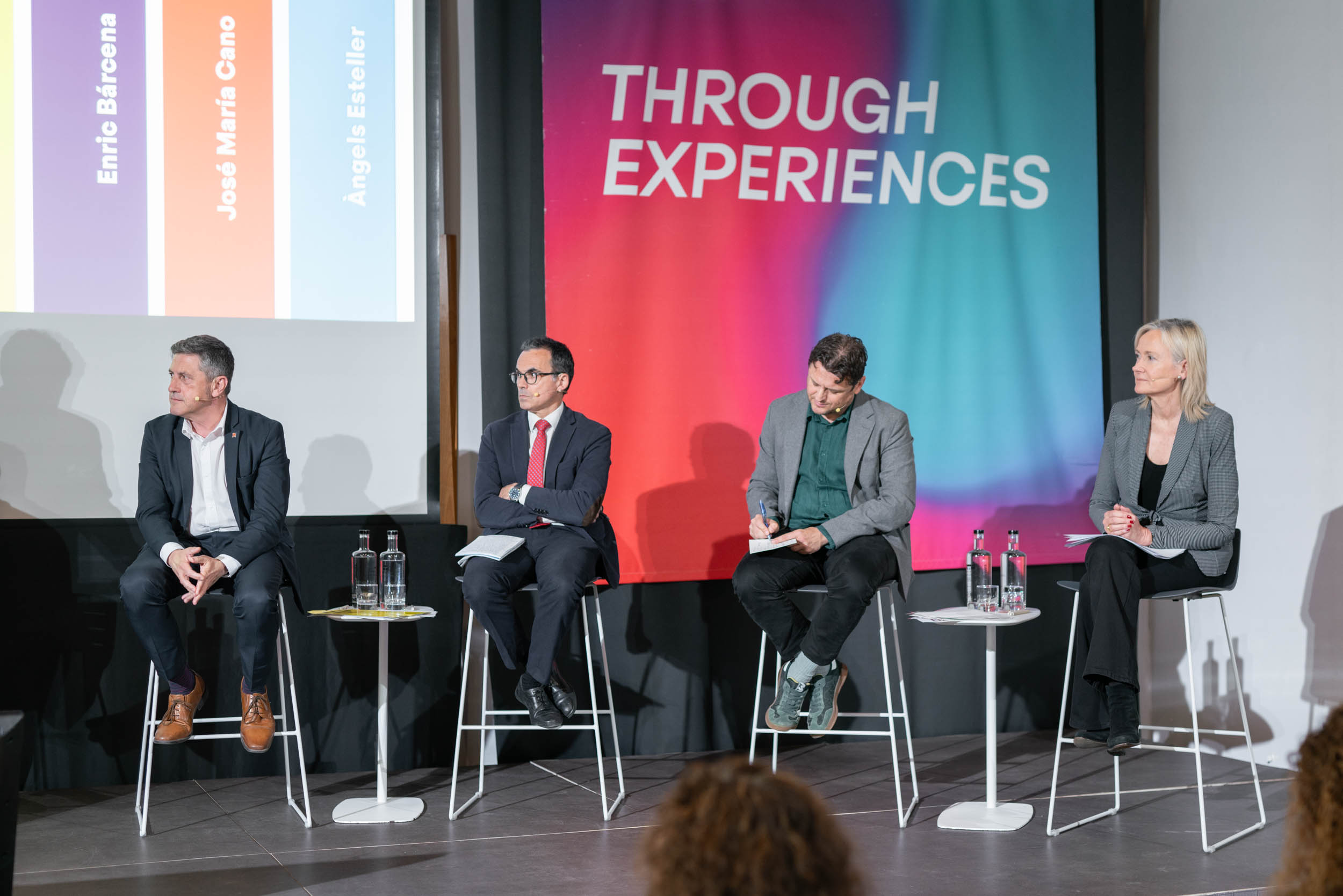 Photography from: Los partidos con presencia en el Parlament exponen sus planes sobre el turismo en Cataluña en un debate organizado por el CETT | Observatori CETT